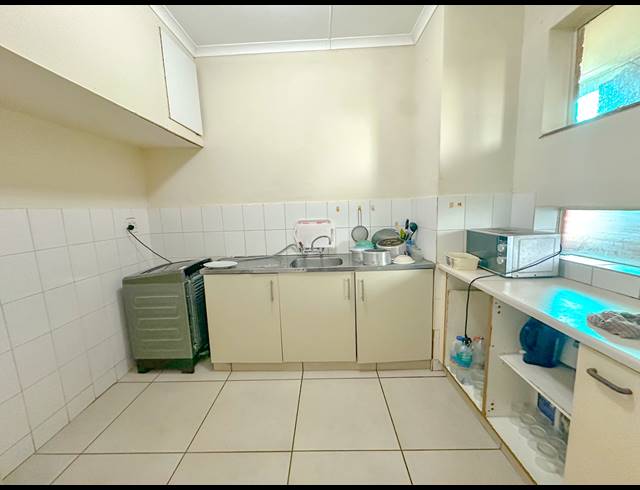 2 BEDROOM APARTMENT FOR SALE IN FAIRVIEW